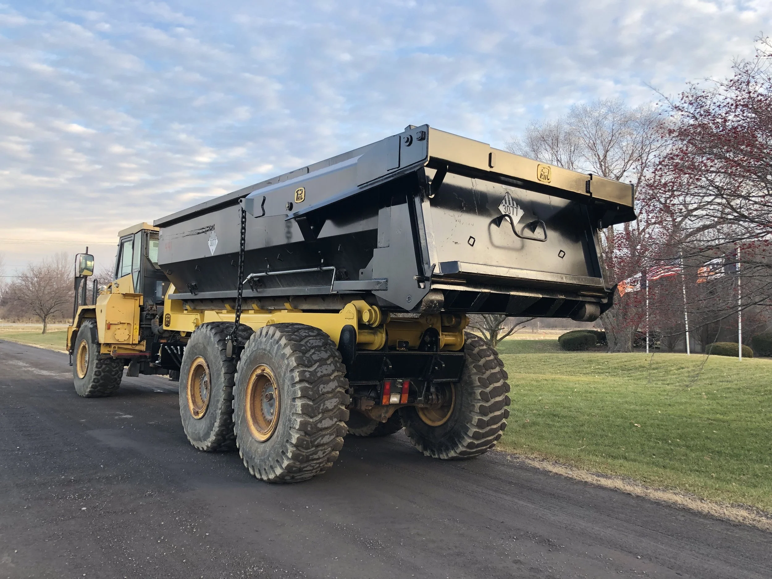 Philippi-Hagenbuch Invents New Positive Seal Tailgate for Truck Bodies &amp; Containers