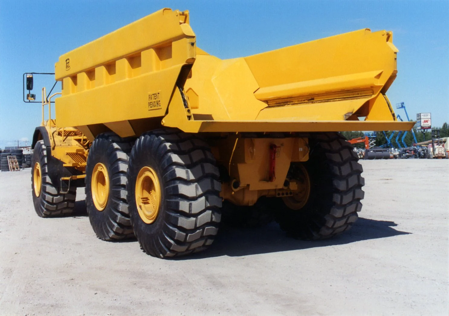 Philippi-Hagenbuch Rear Eject Bodies are Engineered to Tackle Sticky Situations and Increase Productivity