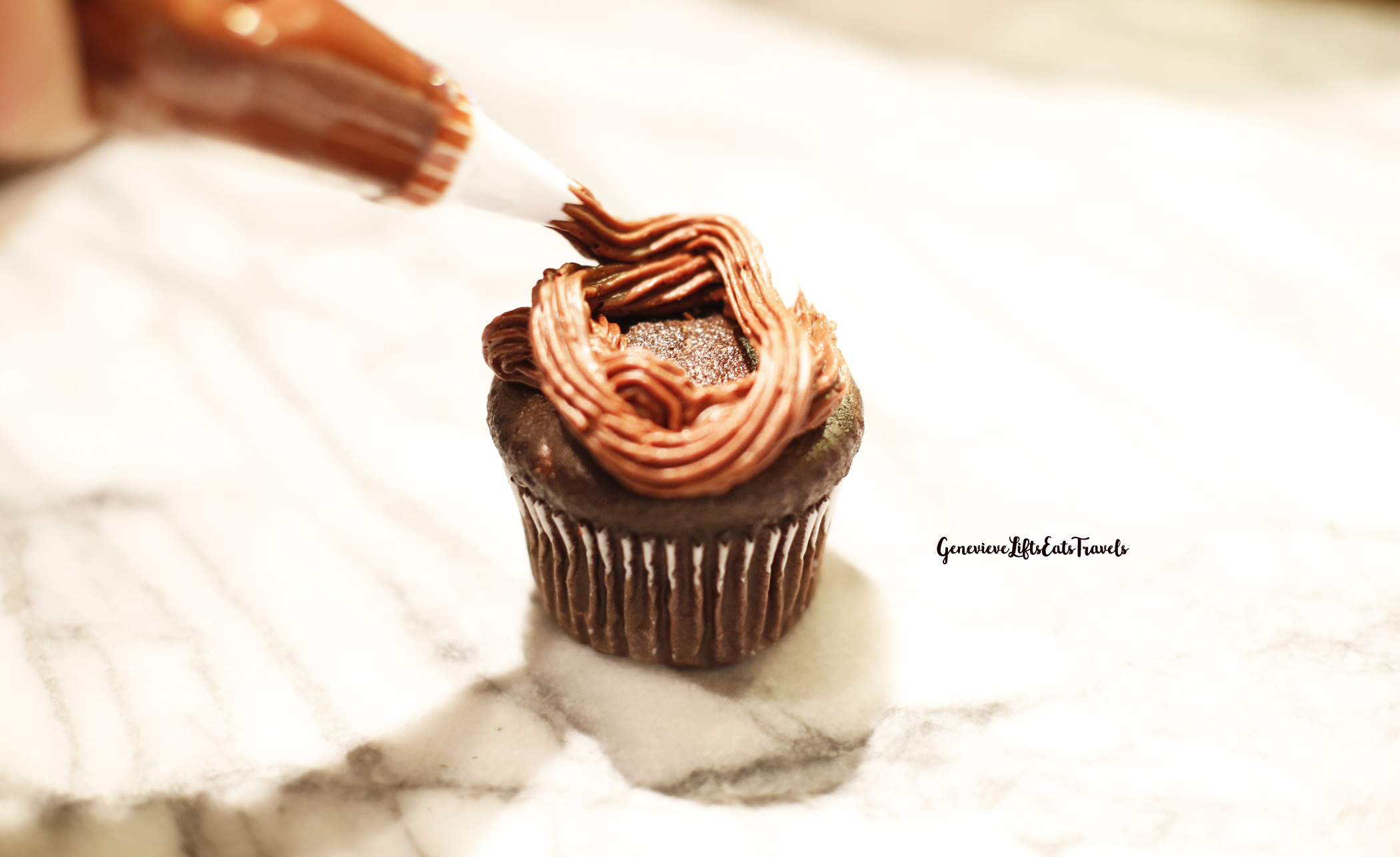 You can add any frosting of choice. This is an organic, chocolate cream frosting. 