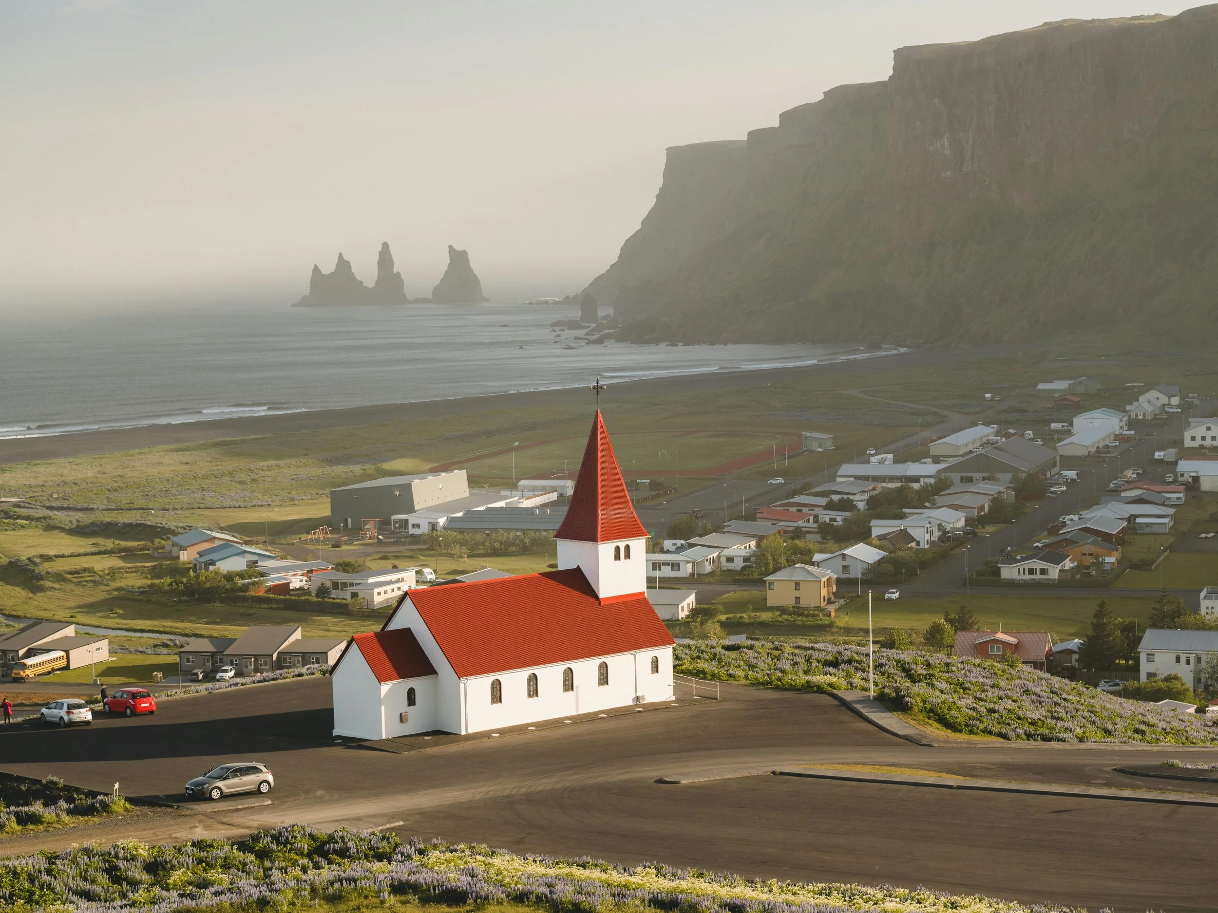 A Scenic Road Trip Along Iceland's Southern Coast: Must-See Spots (with a map!) for Photographers