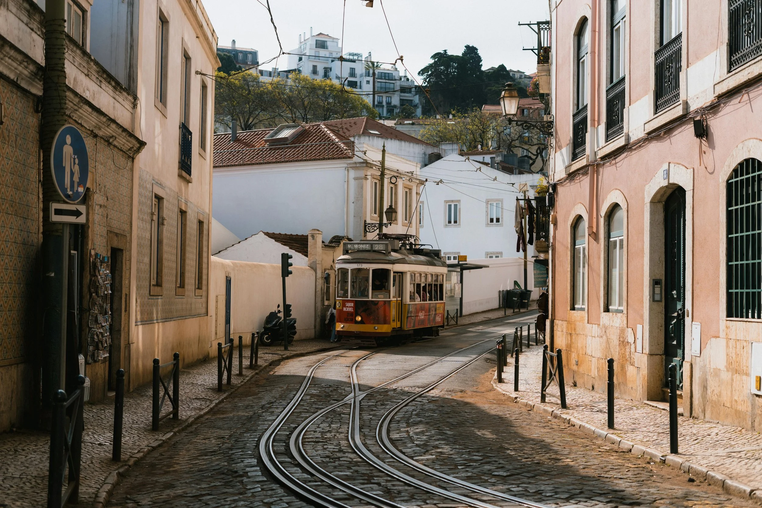 Exploring Lisbon: A City Guide with Photo Spots & Perfect Day Trips (with a map!)