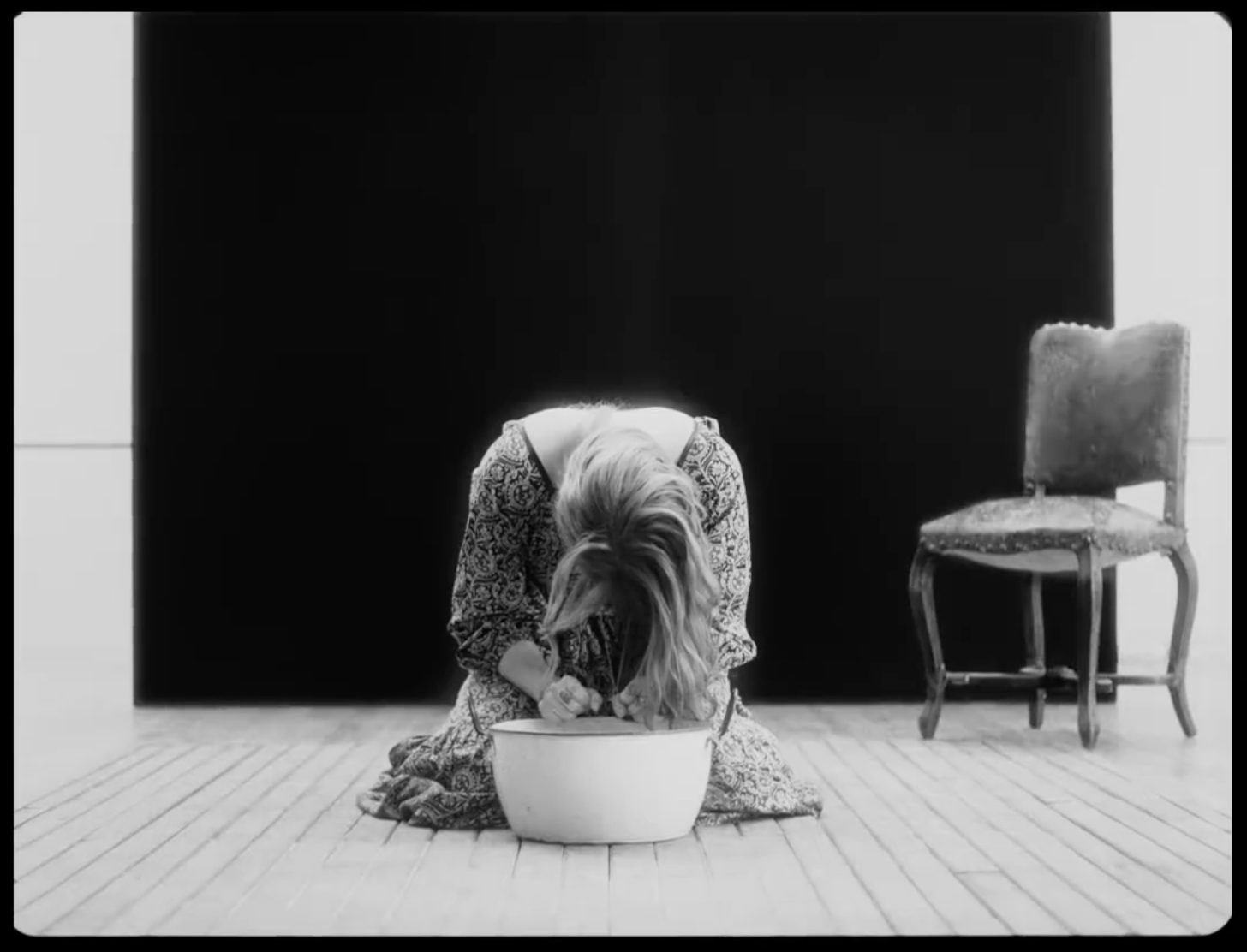 FLORENCE AND THE MACHINE - SKY OF SOUND