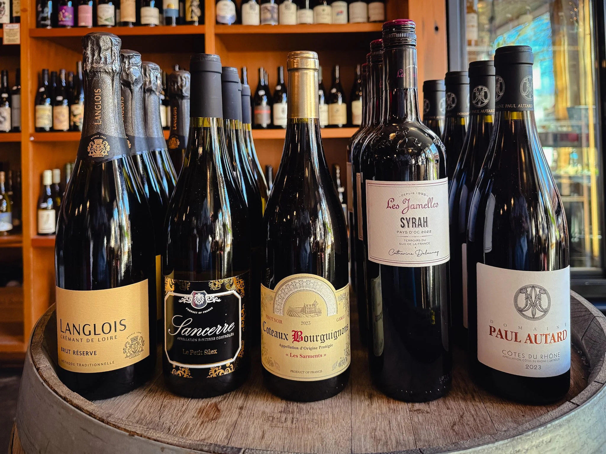 Tonight we&rsquo;re taking a little trip. 🇫🇷🍷

We are going on a tour of France with @handcraftedwines from 5:30&ndash;7:30 PM.
The lineup: Bubbles from the Loire, crisp Sancerre, Burgundy, Syrah, Rh&ocirc;ne reds.

Join us for some good wine on a