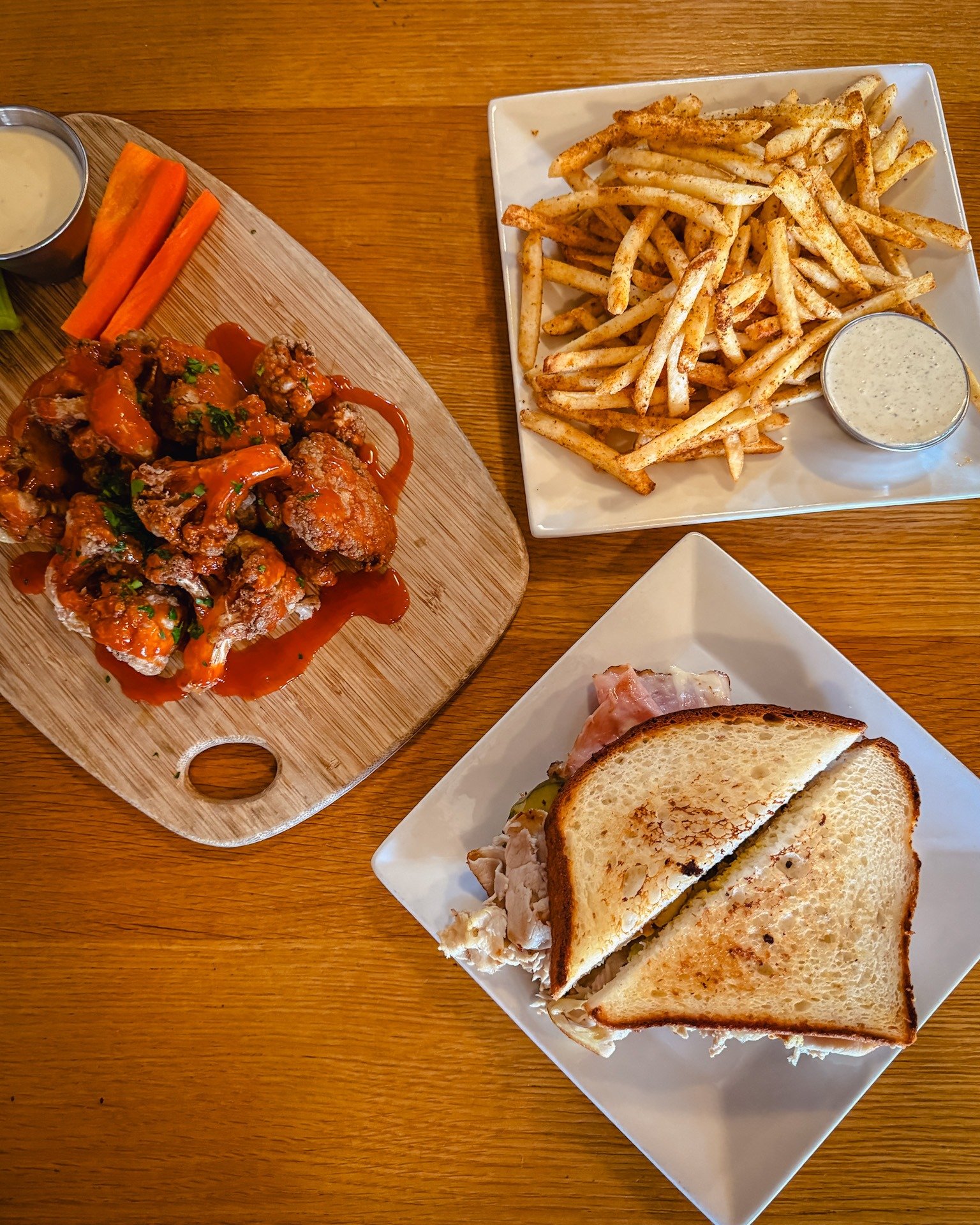 Daylight saving time is here. Lost an hour of sleep last night.

Seems like a good day for sandwiches, fries, and maybe a glass of wine. 🍷