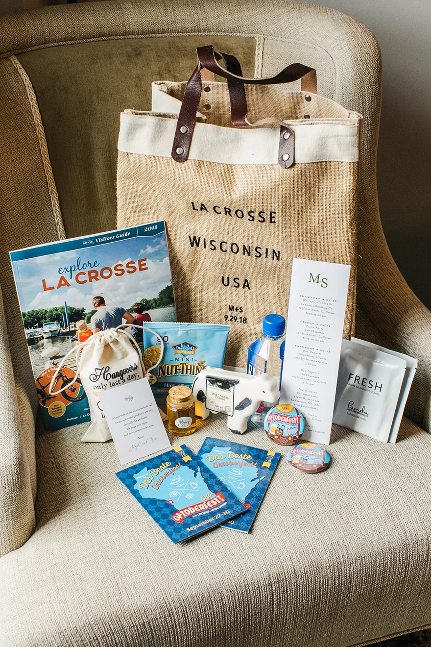 KatieStoopsPhotography-wisconsin wedding03.jpg