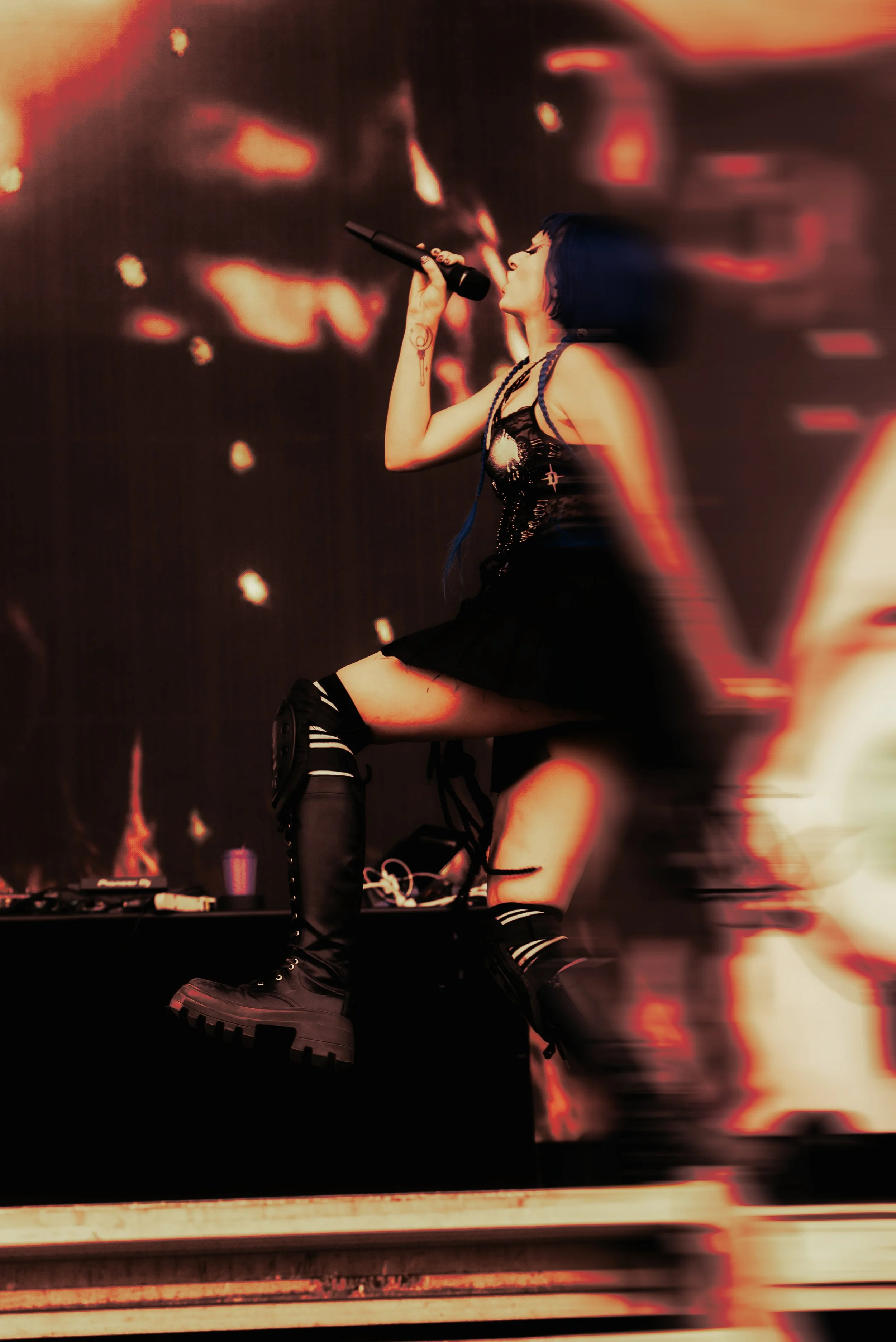 untitled-141 copy.jpg