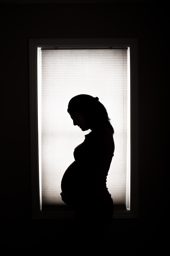 Silhouette baby bump maternity photo | megan Rei Photography, Rochester NY