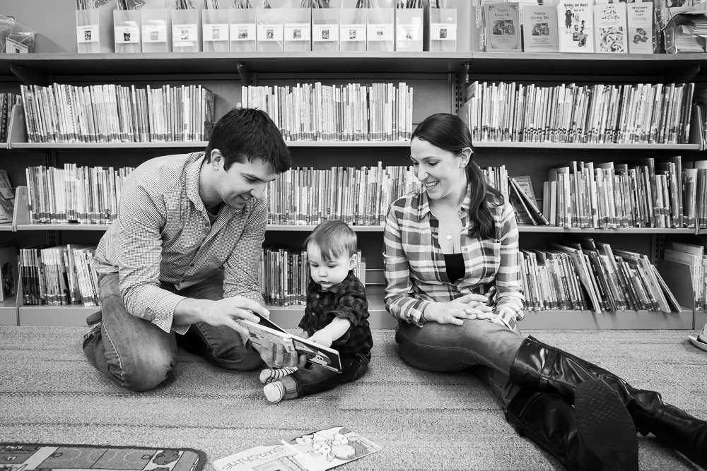 Family photos at the library | Candid family photography in Rochester, NY