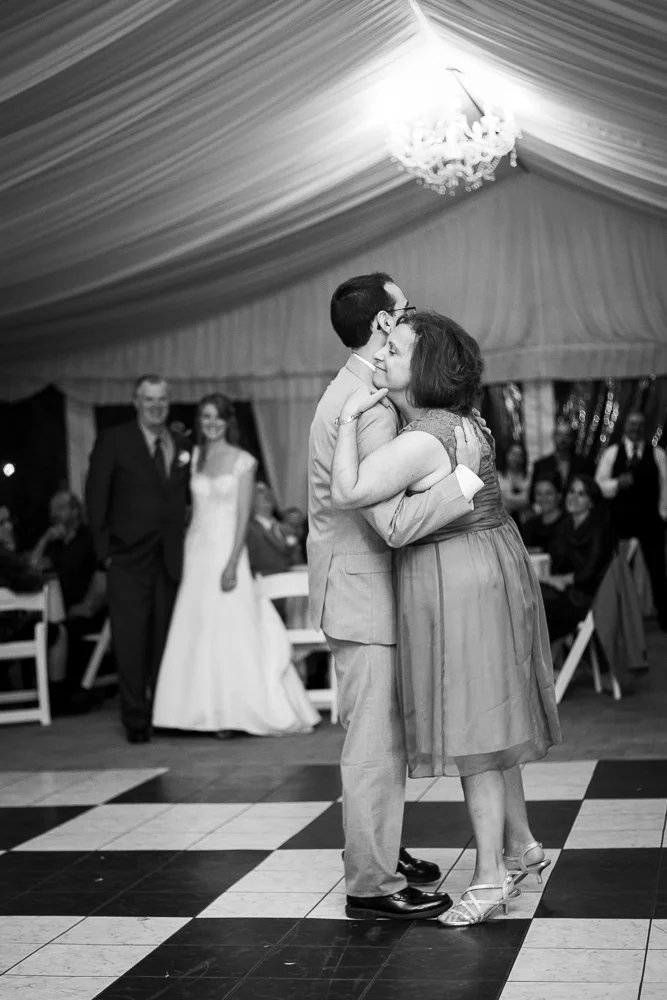 Inn on the Lake | Rochester Wedding Photographer | Megan Rei Pho