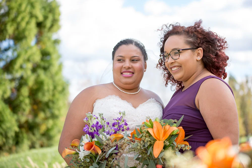 Bride and bridesmaid wedding photos| Clifton, VA Wedding Photography