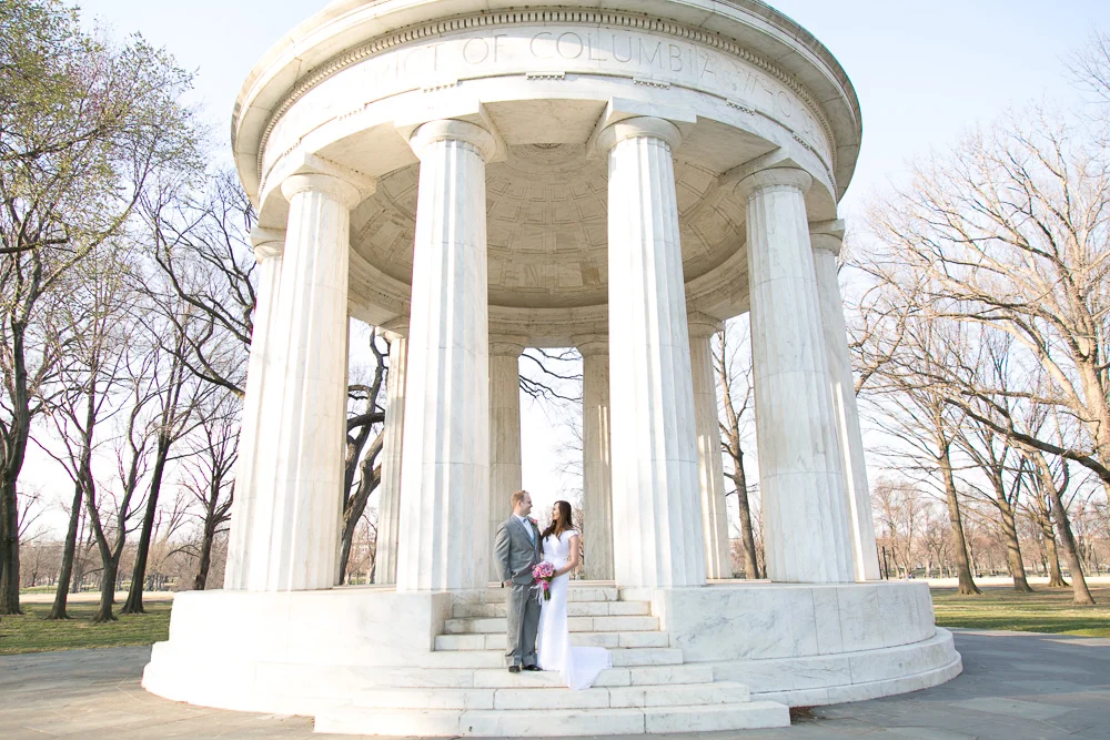 Classic DC War Memorial wedding photo | Washington, DC Wedding Photography | Megan Rei Photography