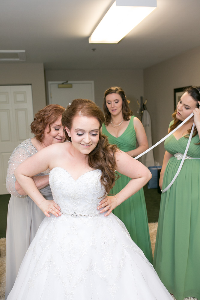 Bride getting ready | Megan Rei Photography | Haymarket, VA Wedding Photographer
