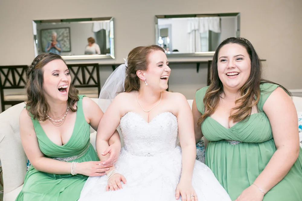Fun bride and her bridesmaids | Northern Virginia Wedding Photographer | Fun wedding photography