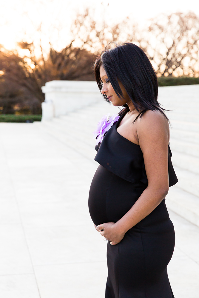 Sunrise maternity pictures at the DC monuments | DC Maternity Photography