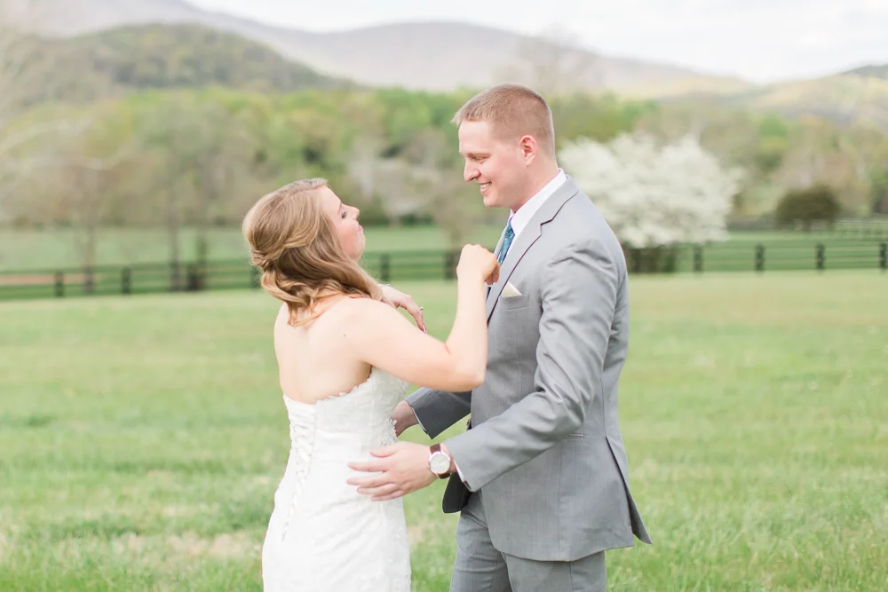 Bride and groom seeing each other for the first time