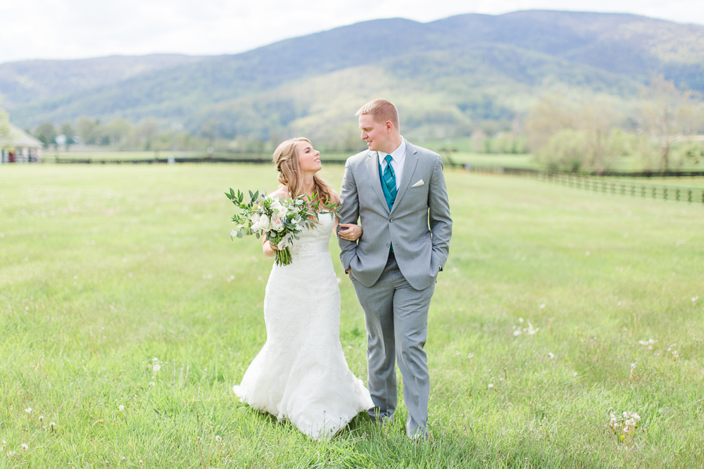 King Family Vineyards wedding pictures with view of the Blue Ridge Mountains | Crozet Wedding Photographer