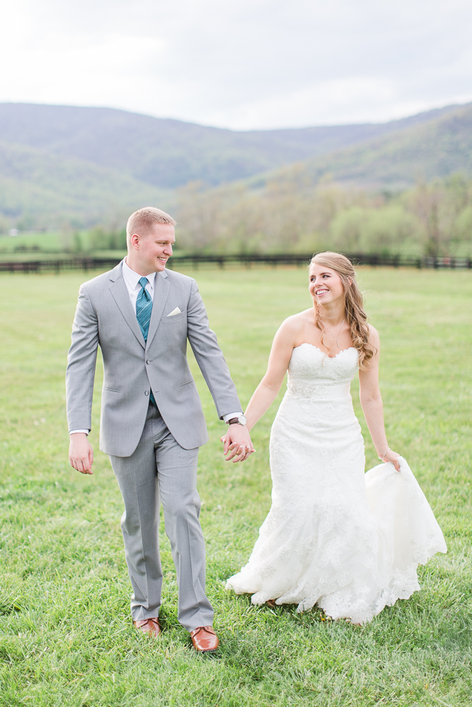 Candid wedding photos at King Family Vineyards | Best Charlottesville Wedding Venues