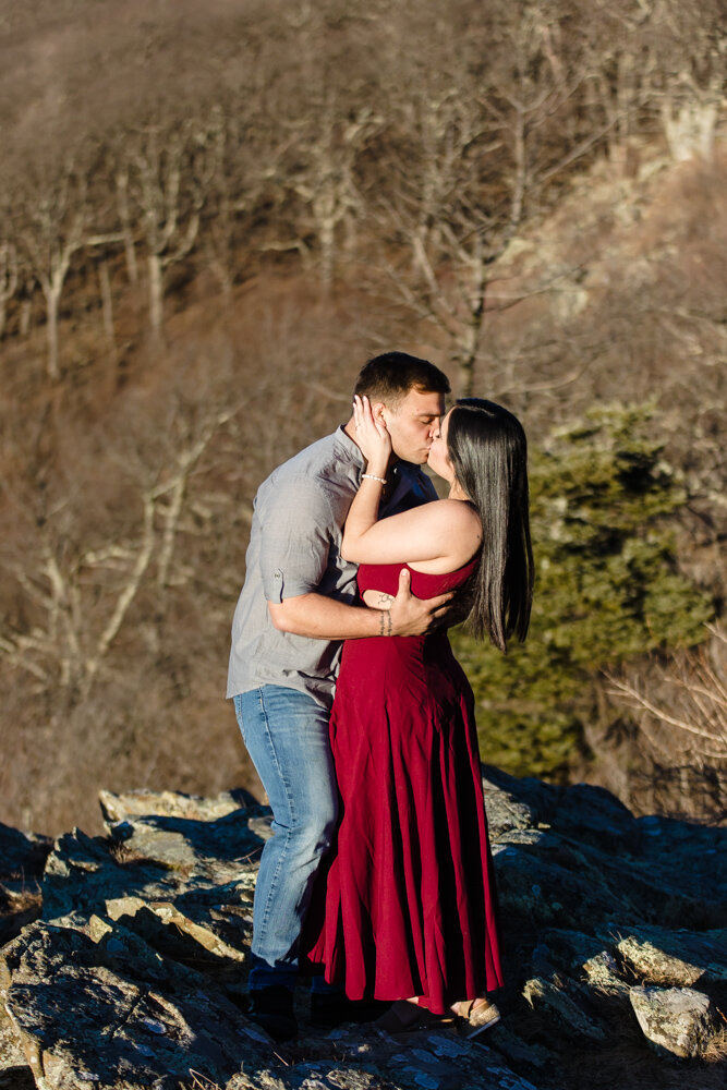 shenandoah-winter-engagement-11.jpg