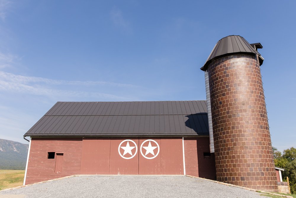 Barn wedding venues near Shenandoah National Park