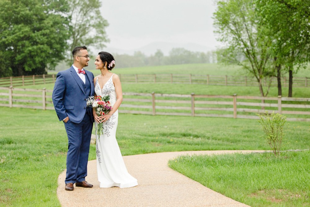 Wedding couple at Shawnee Farms Estate in Luray
