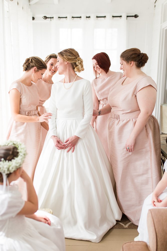 Wedding timeline advice for getting ready
