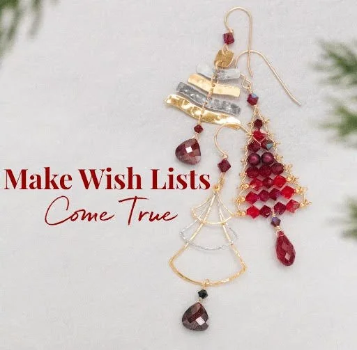 🎁Let the festivities begin. 🎁
The @hollyyashi  Holiday Sparkle Earrings are all dressed up and ready to jingle&mdash;crafted from radiant crystal beads and wrapped in golden wire like the prettiest present under the tree. They shimmer, they sway, t