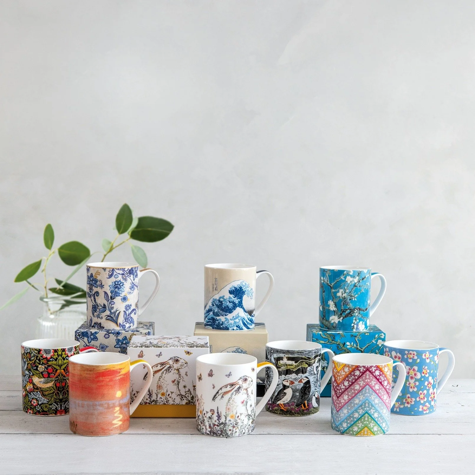 🎨 Art You Can Sip From 🎨
The Museums &amp; Galleries collection from @notesandqueries  turns iconic artwork into everyday moments&mdash;these beautifully printed mugs bring a touch of the gallery to your morning routine.
A perfect blend of culture 