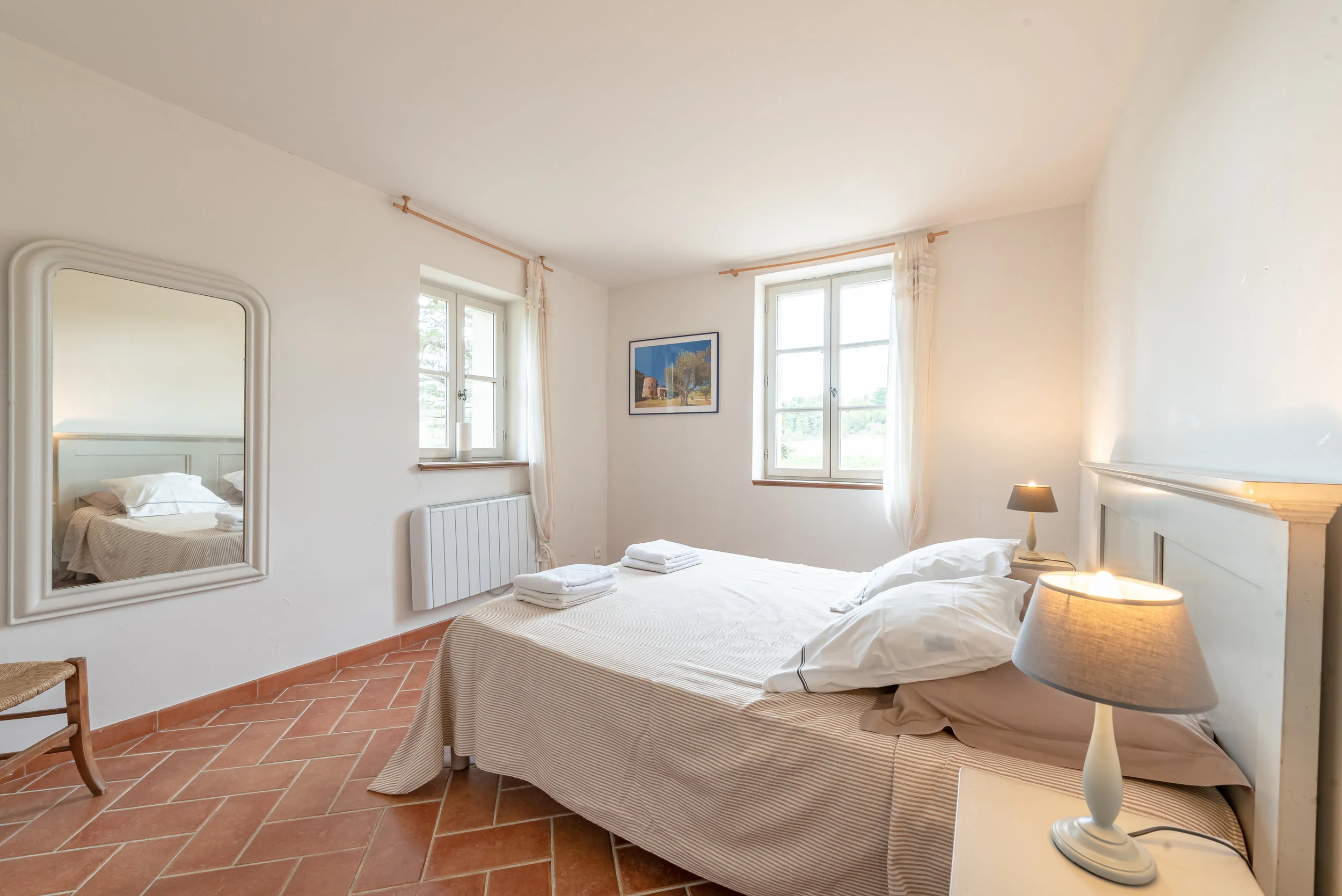 Moulin bed2.jpg