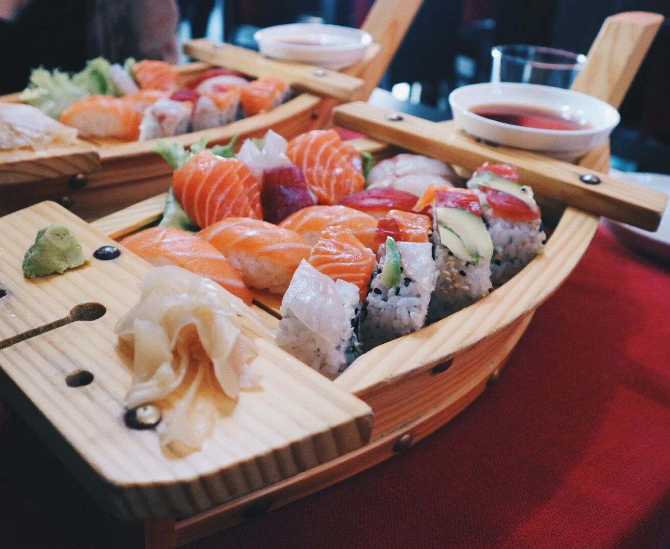   Kama Sushi :&nbsp;Rainbow Boat 