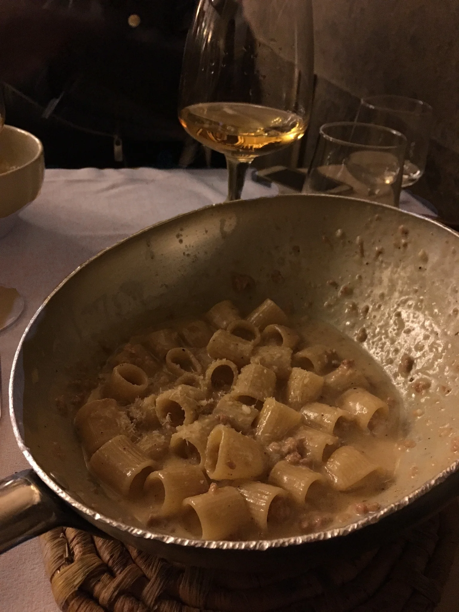   Taverna Trilussa : Bombolotti alla Norcina 