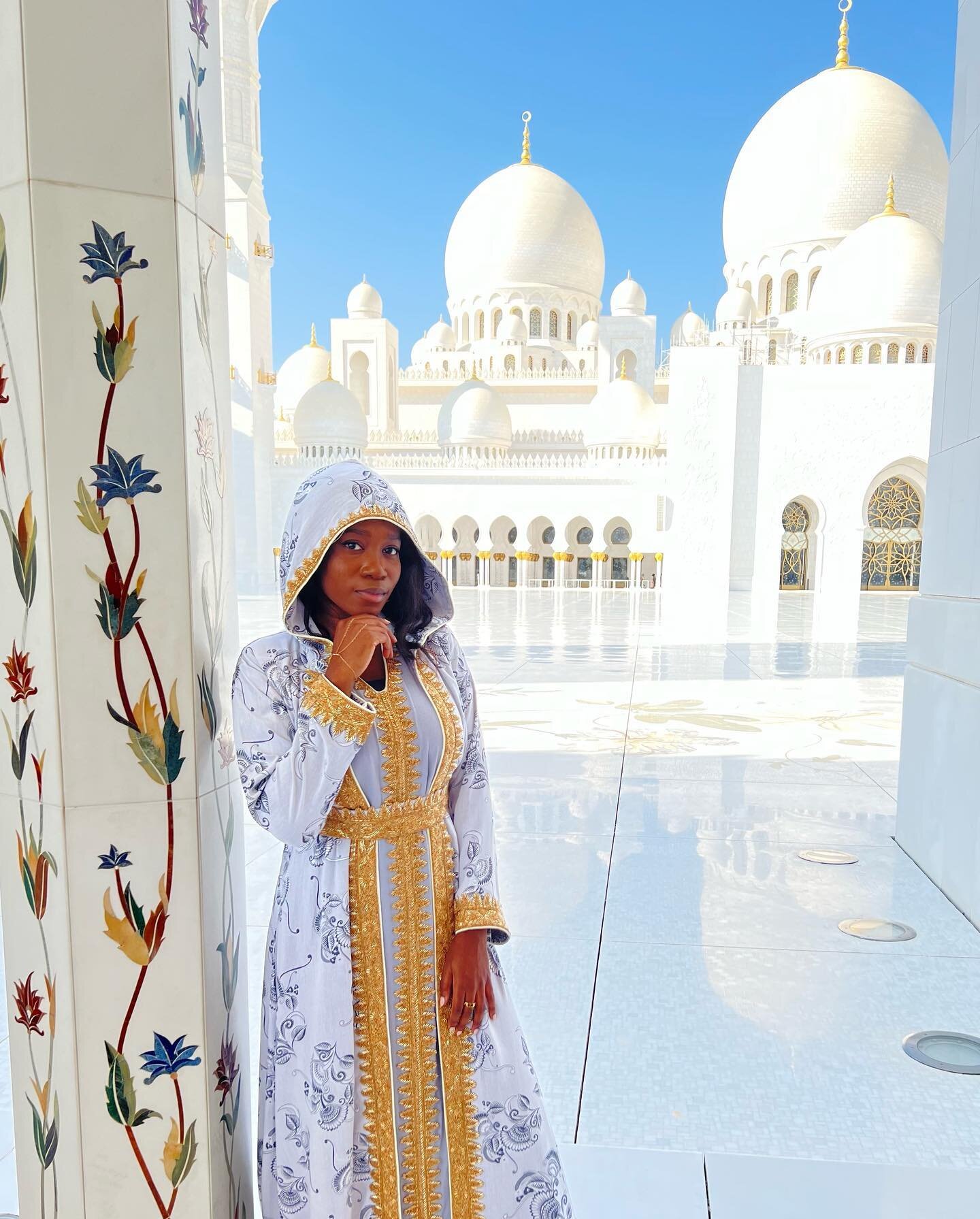Abu Dhabi left me awestruck 🕌 one of the most incredible trips I&rsquo;ve been on &amp; can&rsquo;t wait to head back to the UAE soon! ✨ 🌙