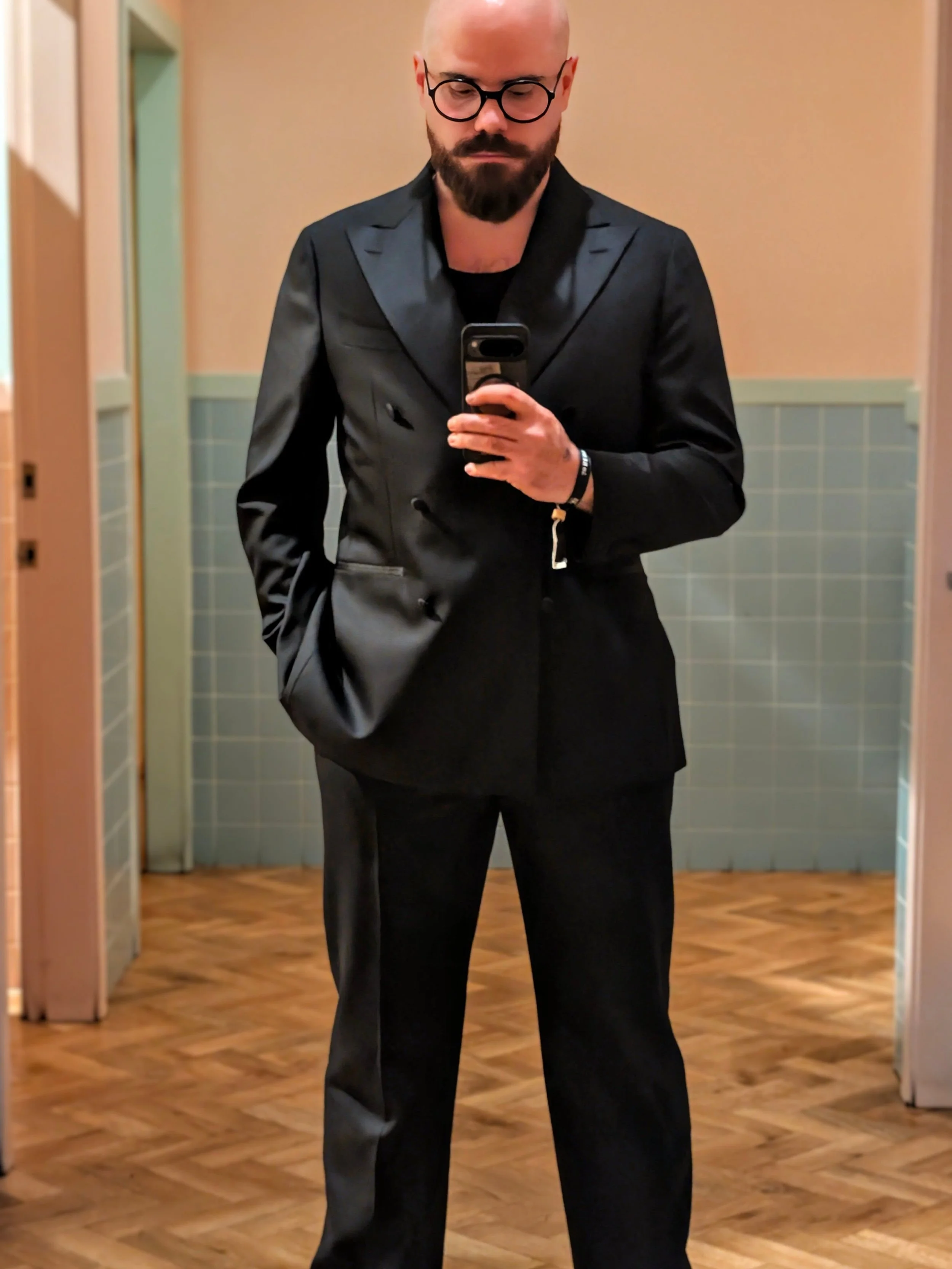 Vancouver was absolutely epic. Huge congratulations to all the incredible folks in the North American bar community. Big love to my wonderful hosts @baijiu.papi and @ricblanch and our wonderful sponsor brand Suntory @ohmybartender