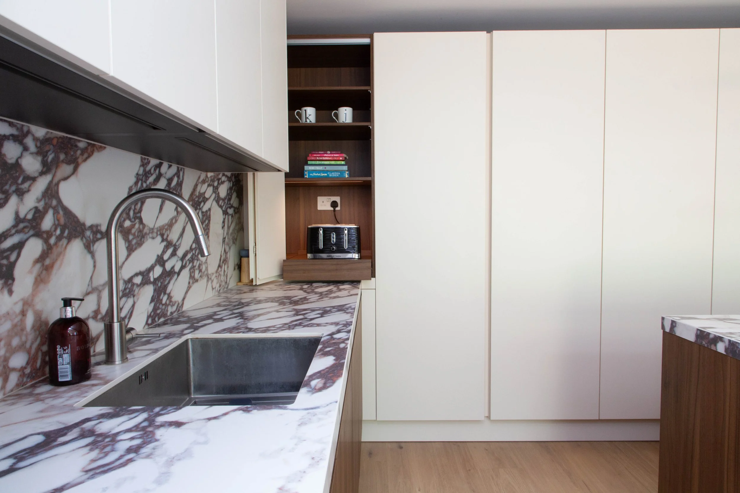 West London Wood Veneer Calacatta Marble Kitchen-1512.jpg