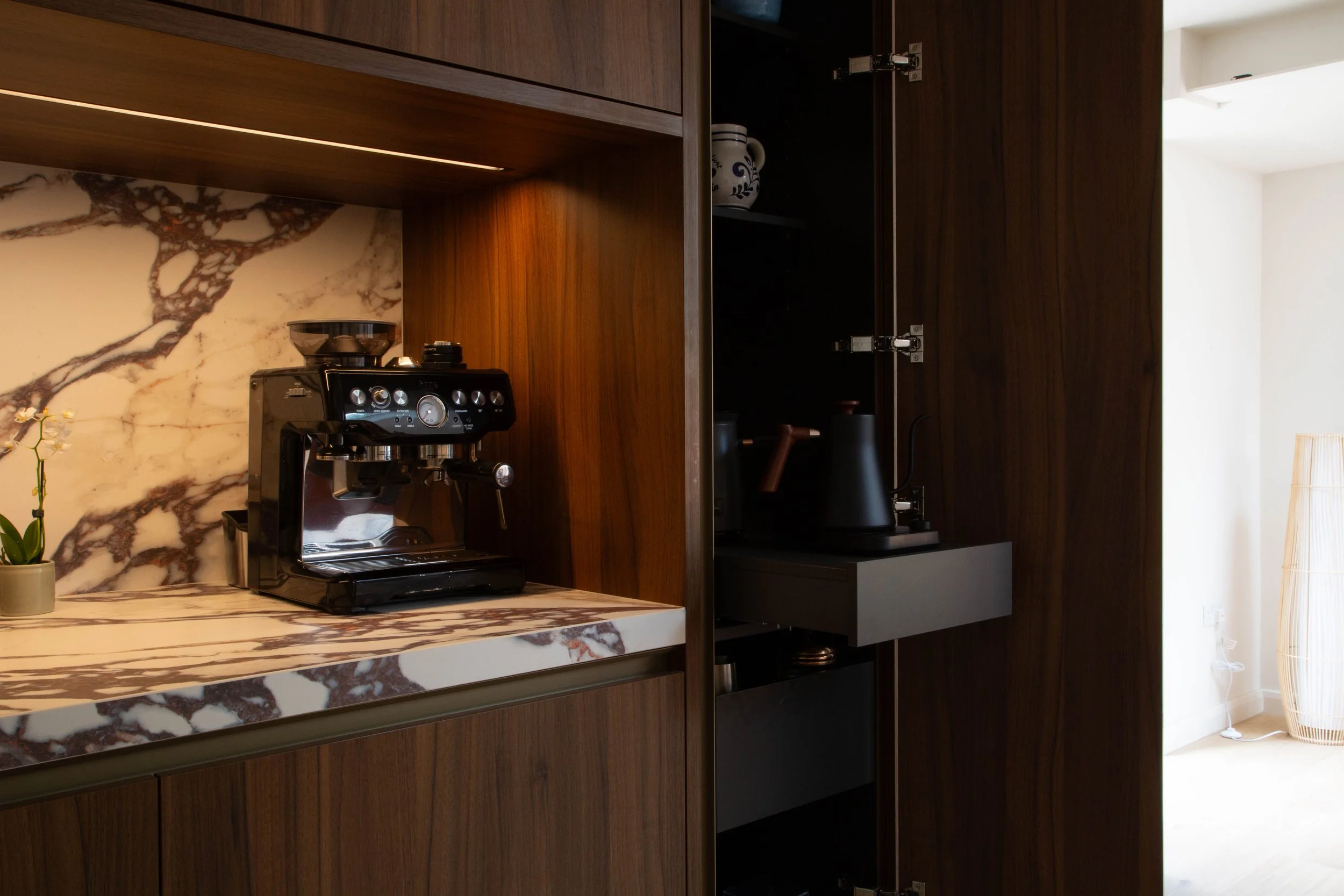 West London Wood Veneer Calacatta Marble Kitchen-1672.jpg