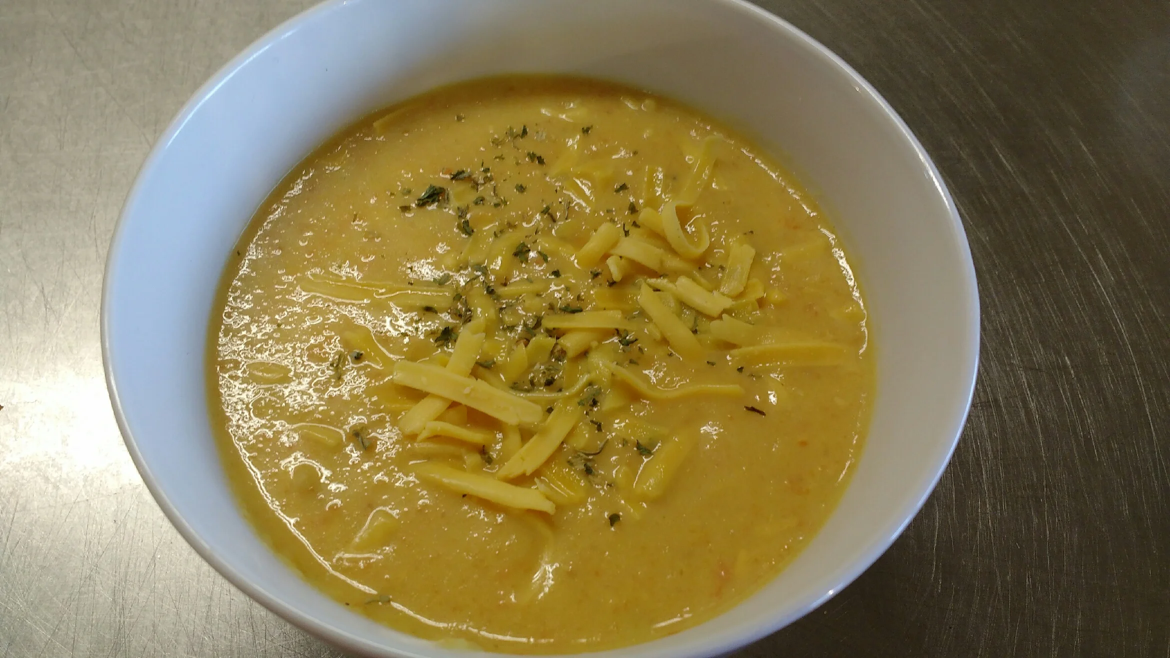 Cheesy Cauliflower Soup