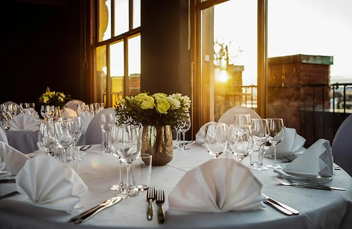 stratos-dinner-party-banquet.jpg