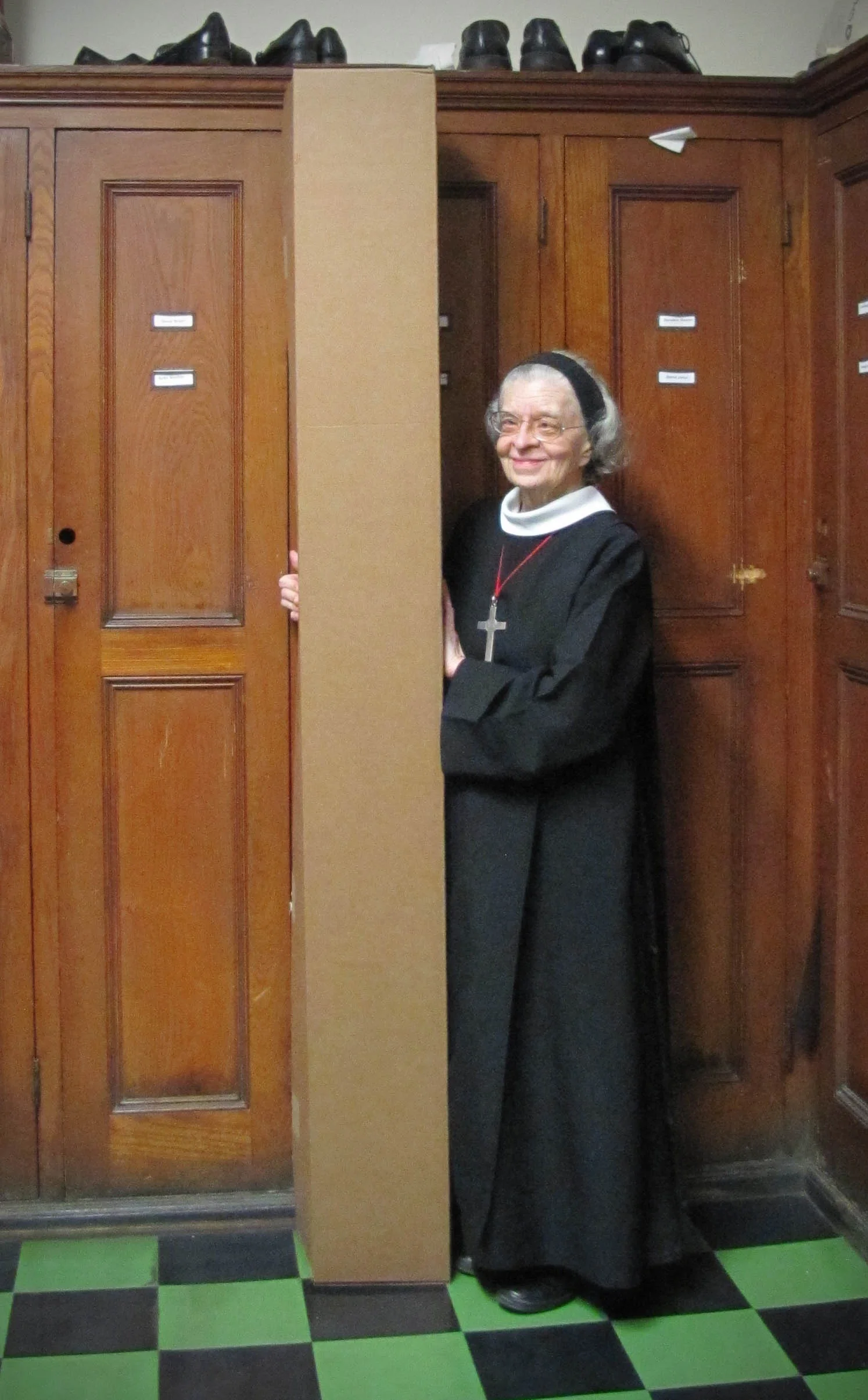 Sr. Laura Katharine with the unopened paschal candle.