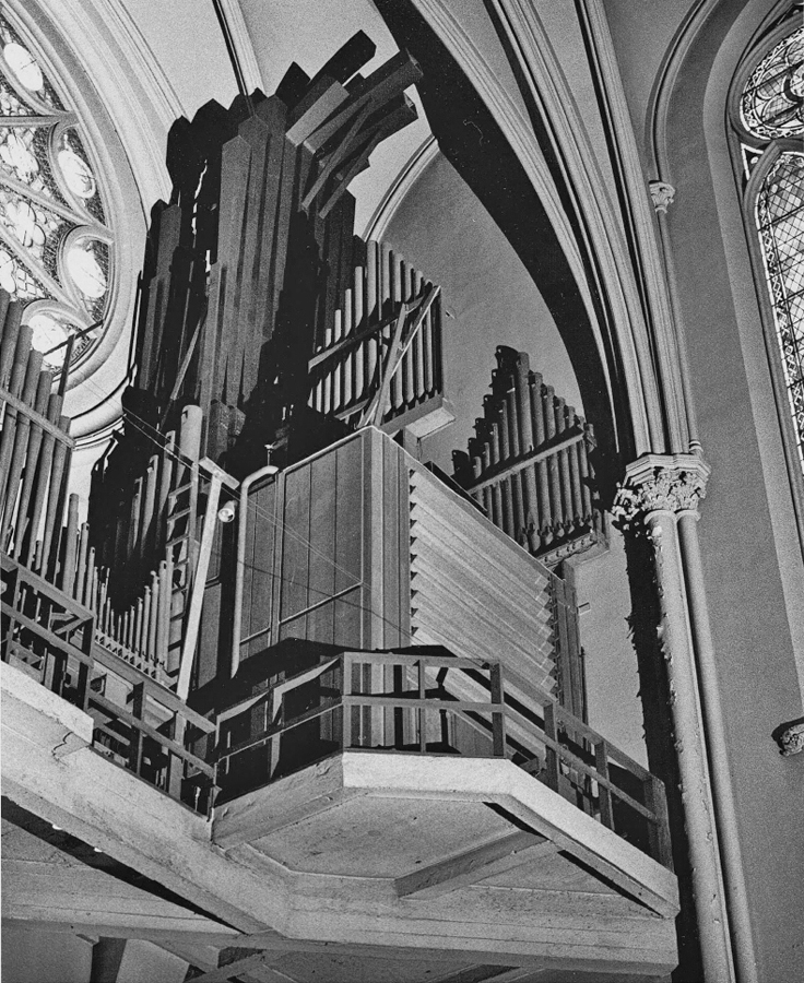 The organ in 1942