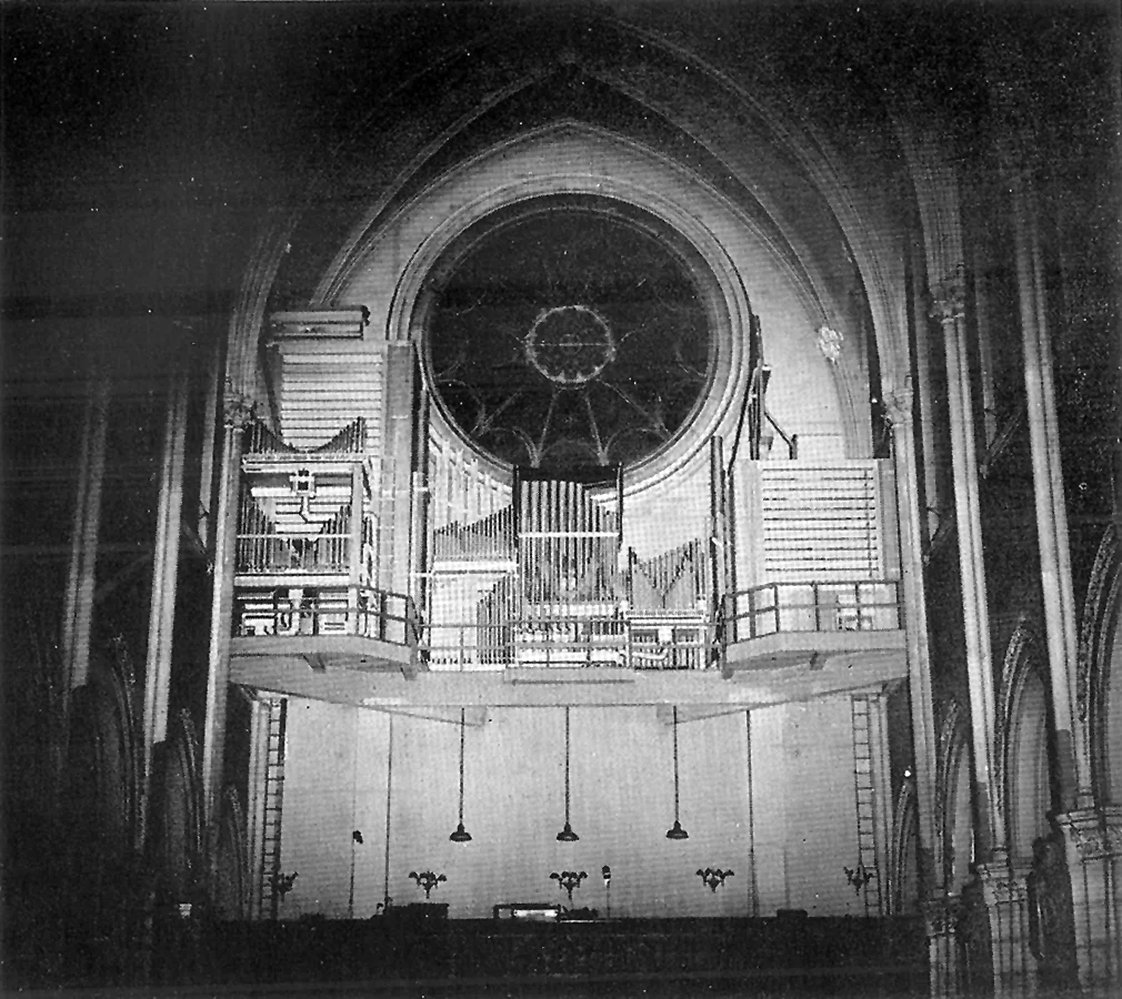 The Saint Mary's organ in 1933