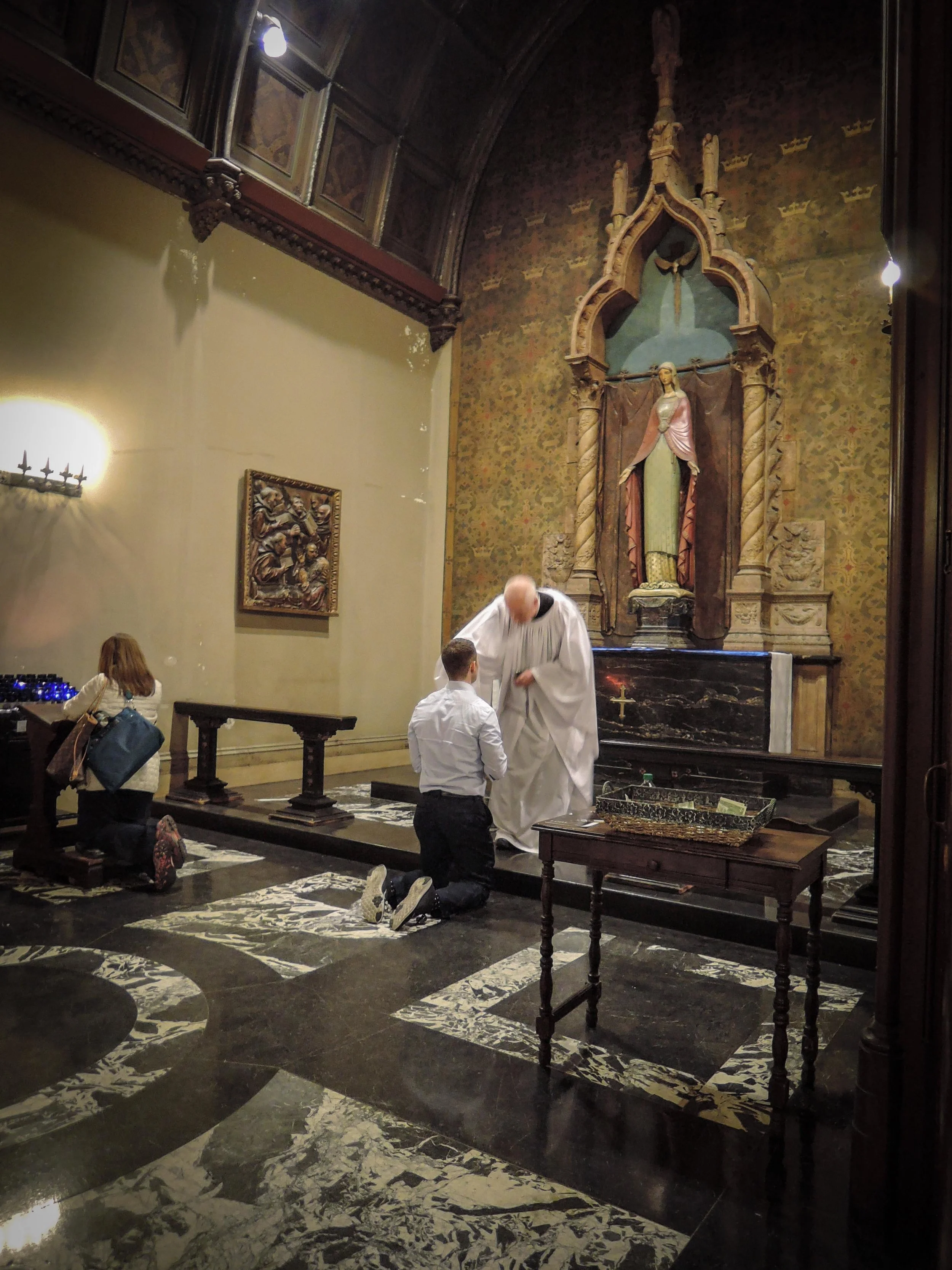 Ashes were available from 7:00 AM until the church closed at 8:00 PM. 