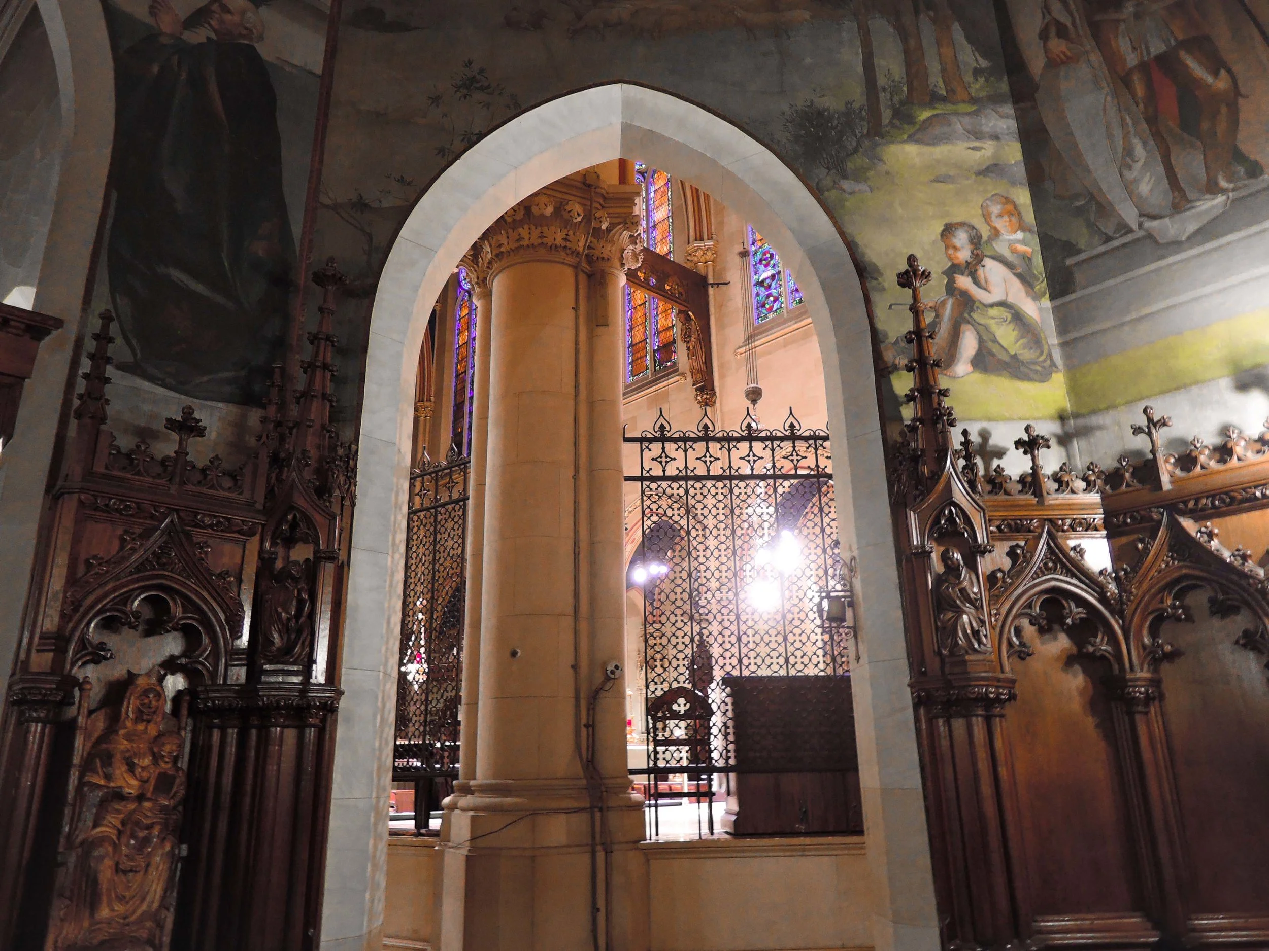 The Lady Chapel looking into the Ambulatory. Elliott Daingerfield's murals in view