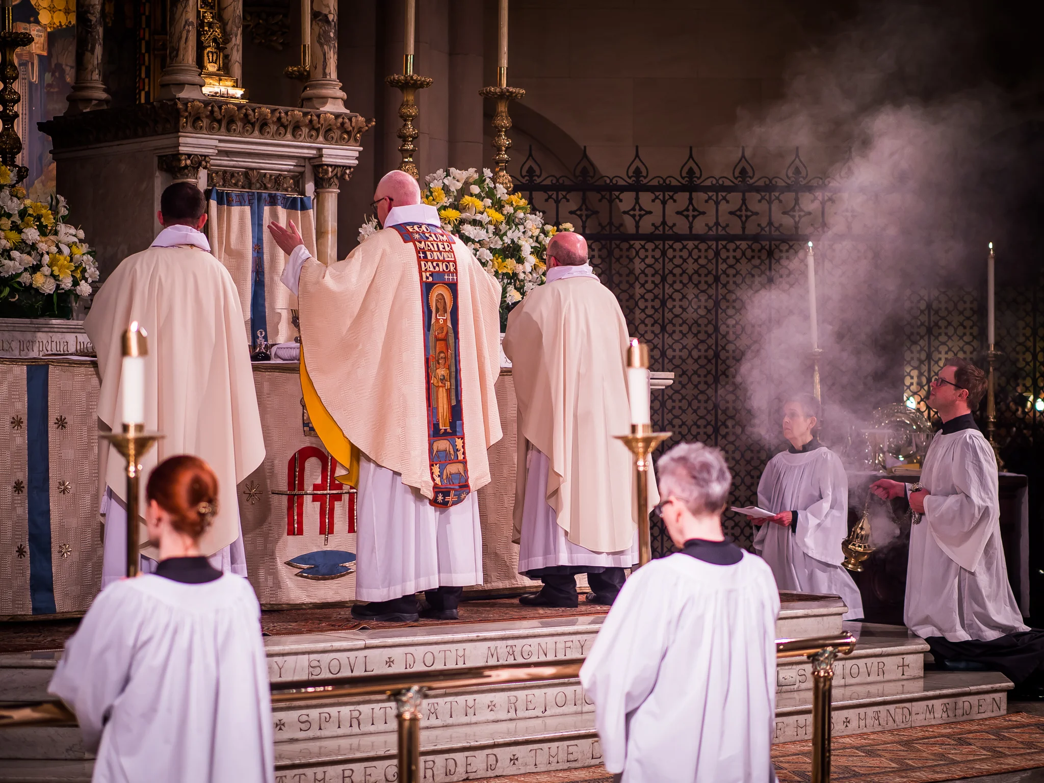 The Great Thanksgiving, Solemn Mass for the Annunciation, Monday, April 9 Photo by Ricardo Gomez