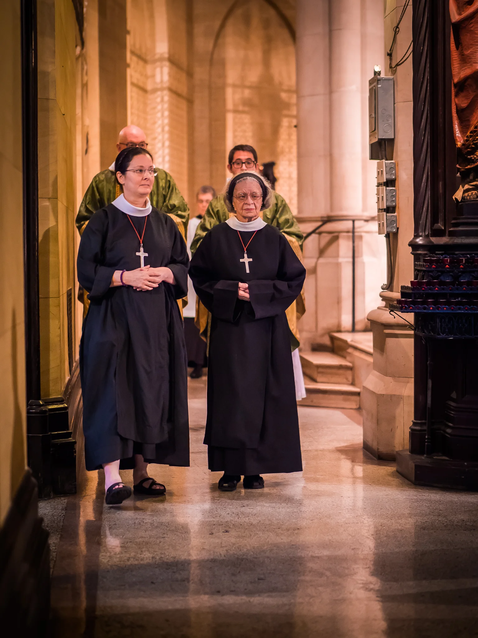 Sr. Monica Clare, C.S.J.B. (L) and Sr. Laura Katharine, C.S.J.B., Sunday, August 5, 2018 Photo by Ricardo Gomez
