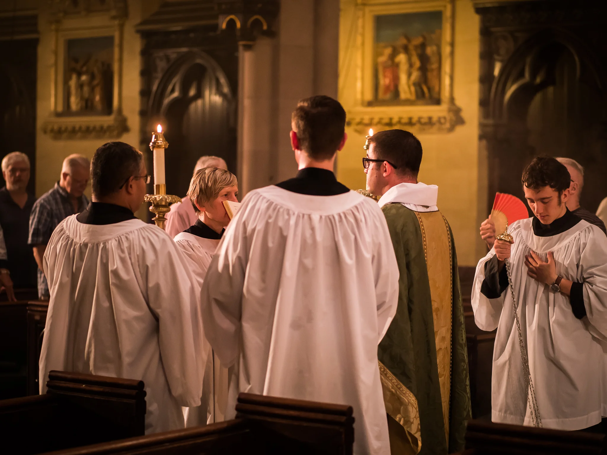 Father Matt Jacobson was gospeller. Photo by Ricardo Gomez