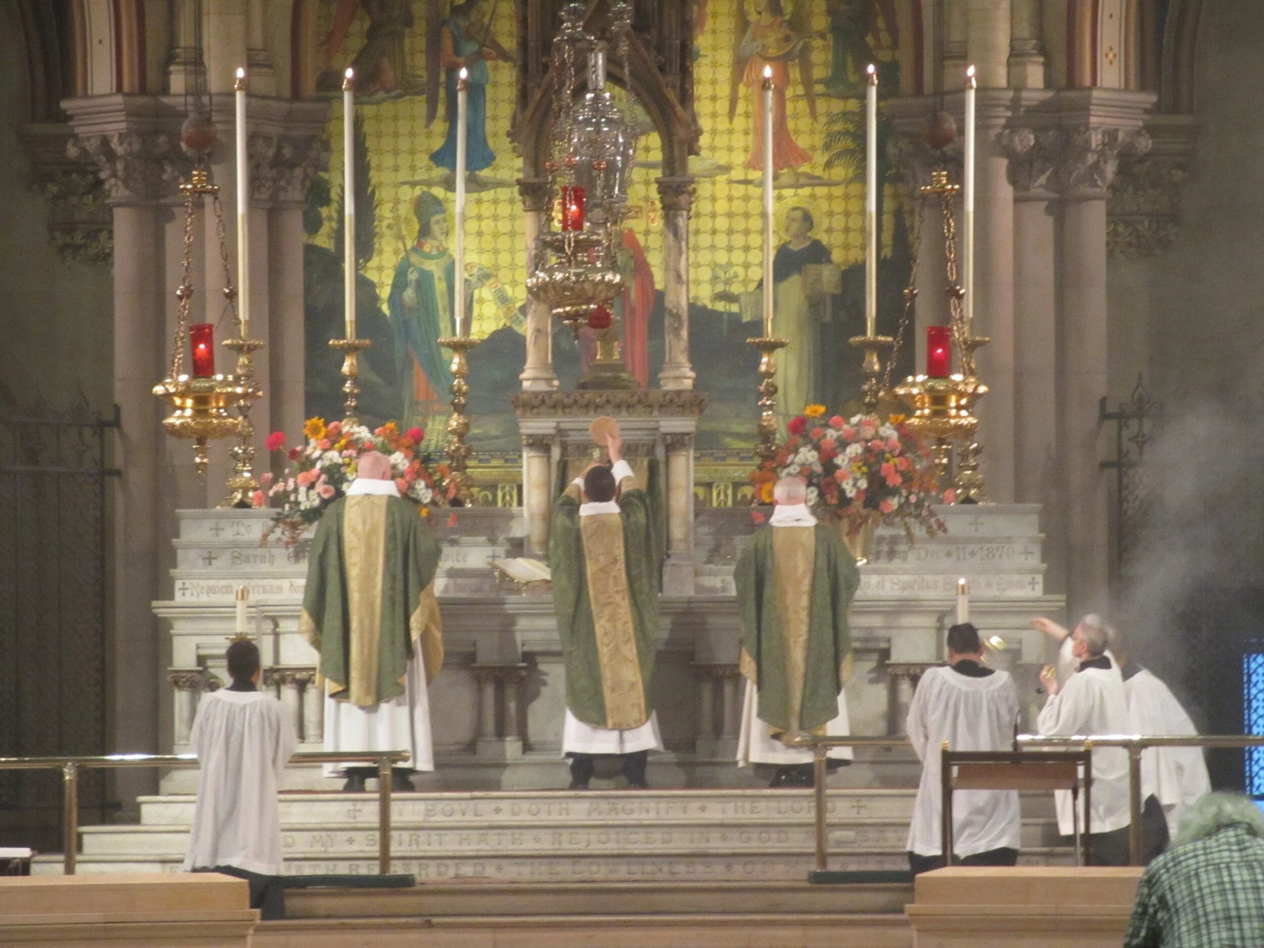 An ancient ceremony: The Bread and the Cup are shown to the assembly during the concluding doxology of the Great Thanksgiving. Photo: MaryJane Boland