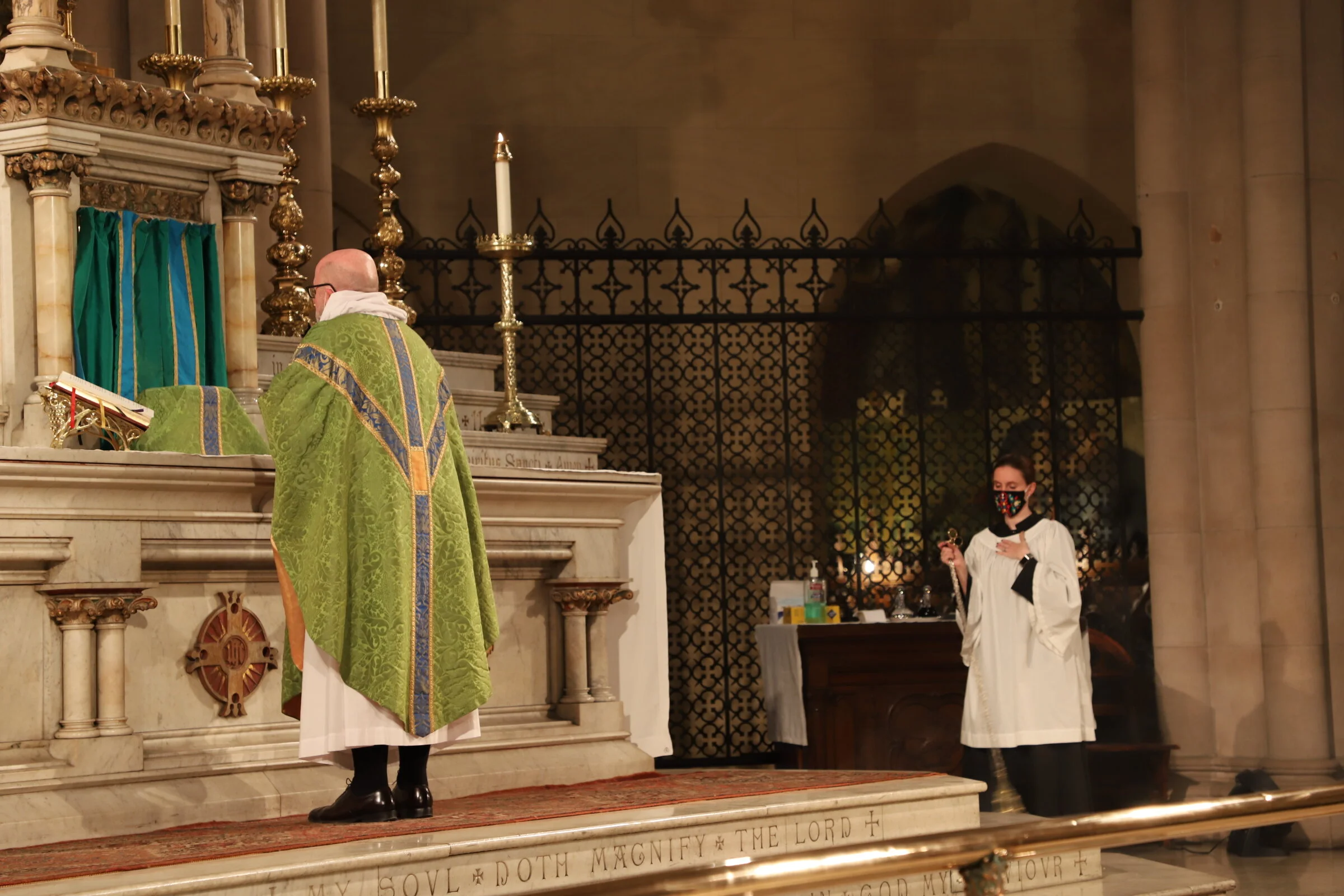 Board Member Grace Mudd was thurifer. Incense was offered during Gloria in excelsis and the Great Thanksgiving. Photo: Damien Joseph SSF