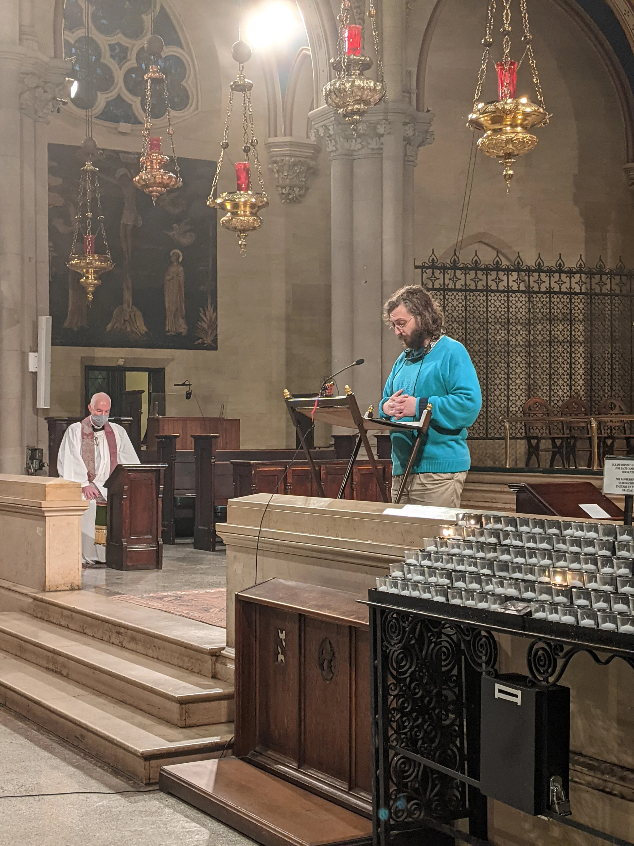Parishioner Jay Kennedy, a member of the Sunday 9:00 AM congregation, was reader. Father Stephen Gerth assisted. Photo: Grace Mudd