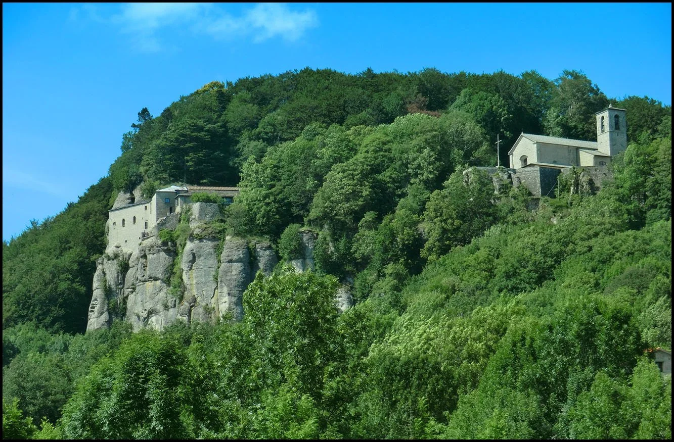  La Verna (Photo courtesy of  Wikimedia commons ) 