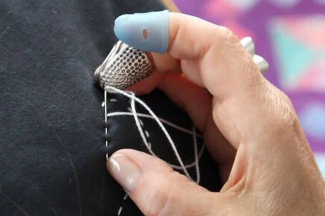 HandQuiltingOnSet_web648.jpg
