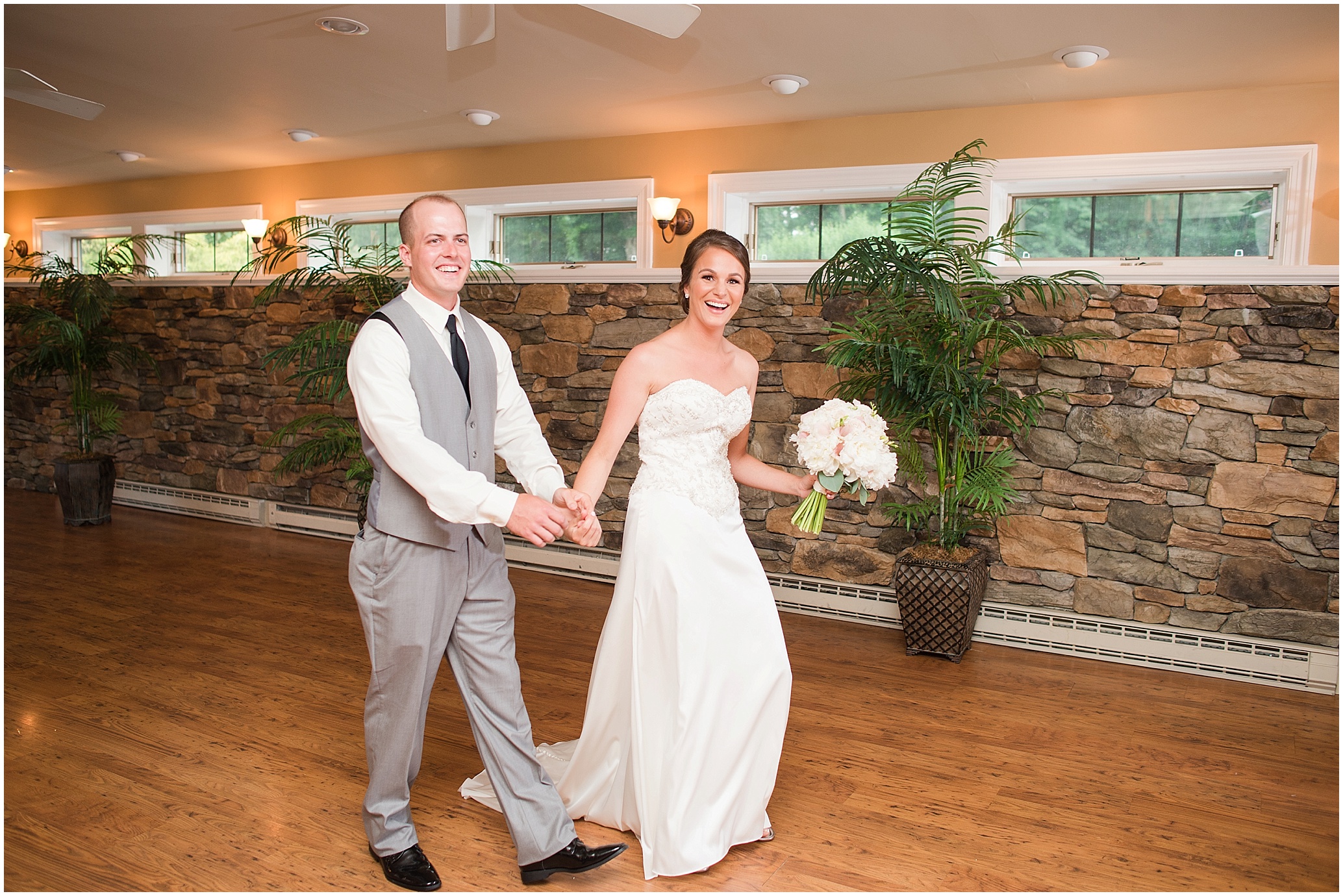 Hannah Leigh Photography Cameron Estate Inn Wedding_0480.jpg